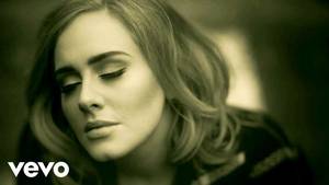 Las 34 mejores canciones de Adele: Un viaje por sus grandes éxitos